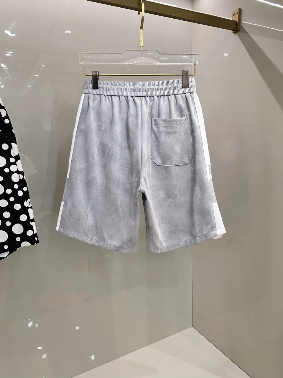Hermès three-standard complete 2026 summer New Arrival men's casual shorts, advanced custom-made Breathable fabric, Breathable fabric, extremely stretchy and comfortable, impeccable details, top-grade accessories, original logo design concept, delicate and soft feel! The upper body fit is awesome! Size: M-XXXL Please state your height and weight when ordering